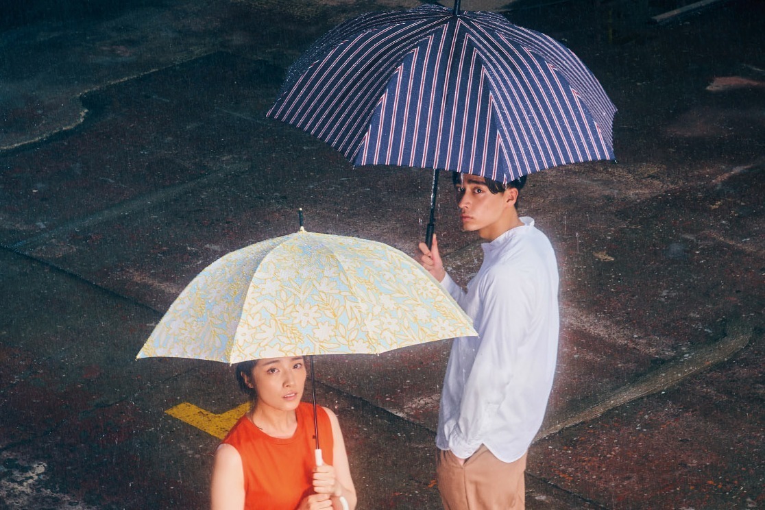 Wpc.23年春夏レイングッズ、“刺繍ステッチ風”草花デザイン＆影まで可愛いピオニ柄の雨傘