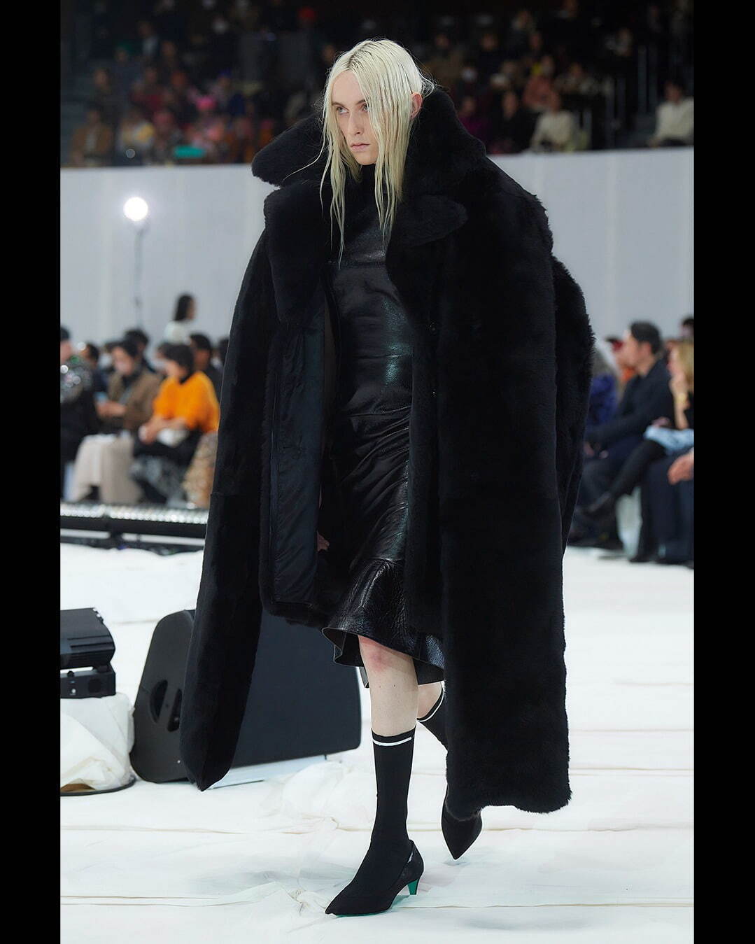 マルニ(MARNI) 2023-24年秋冬ウィメンズ&メンズコレクション