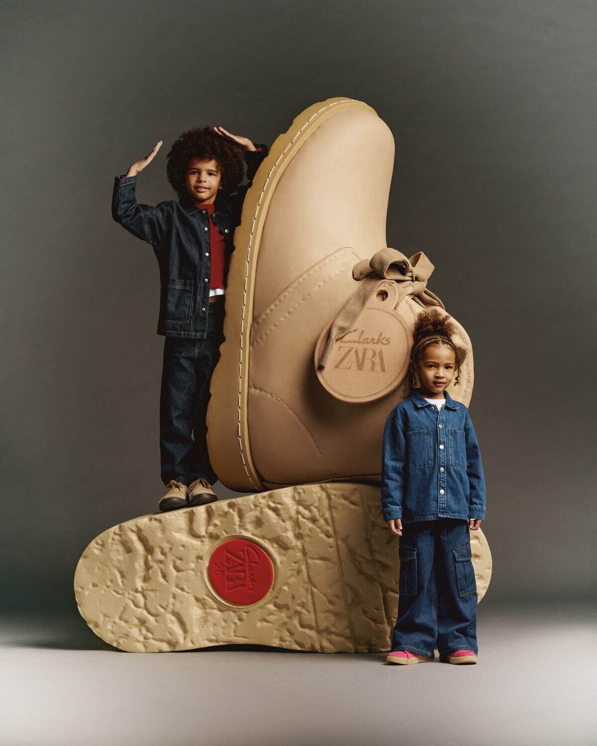 ザラ(ZARA), クラークス(Clarks) ワラビー｜写真13