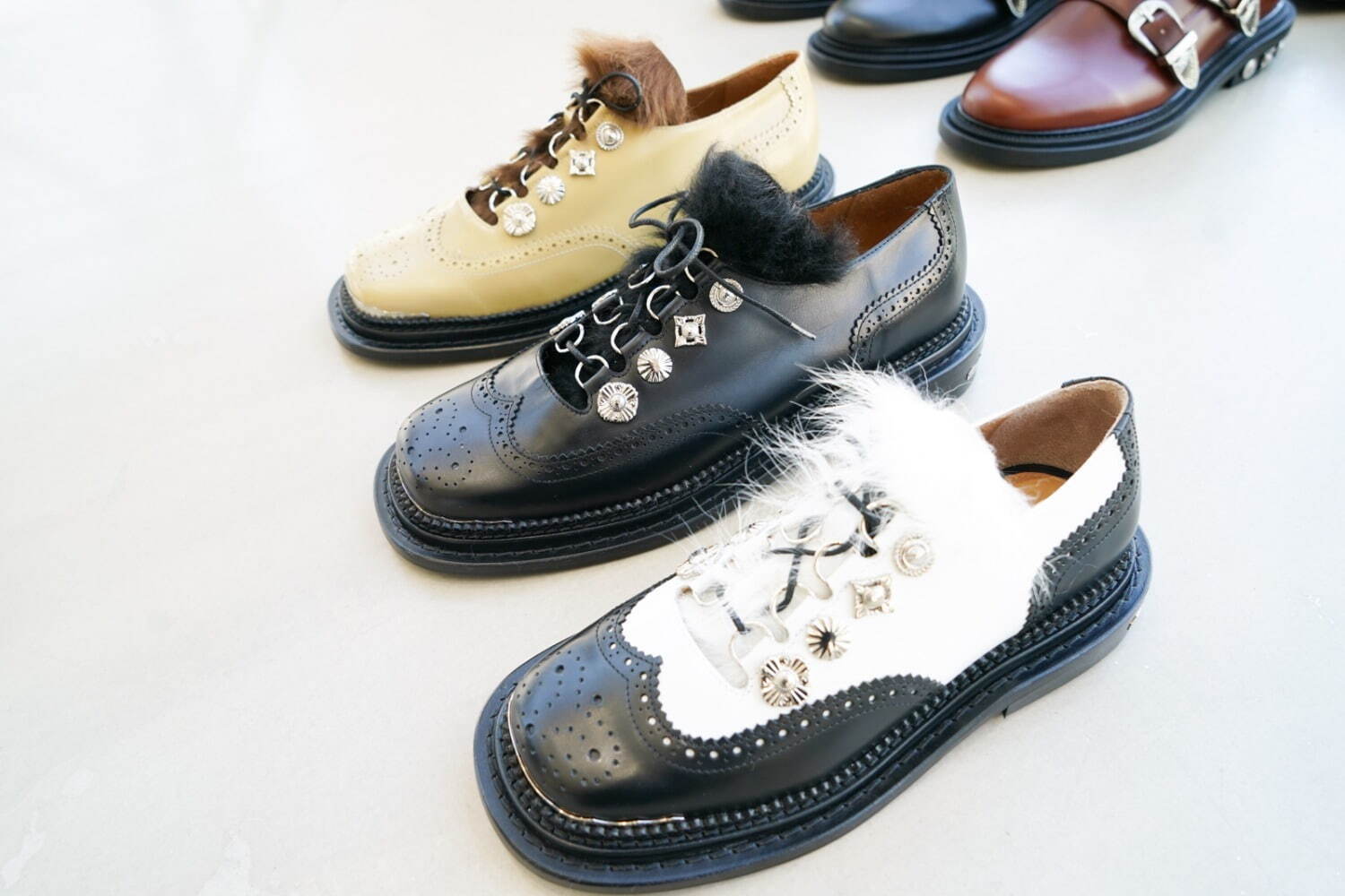 Motif gillie shoes 各90,200円