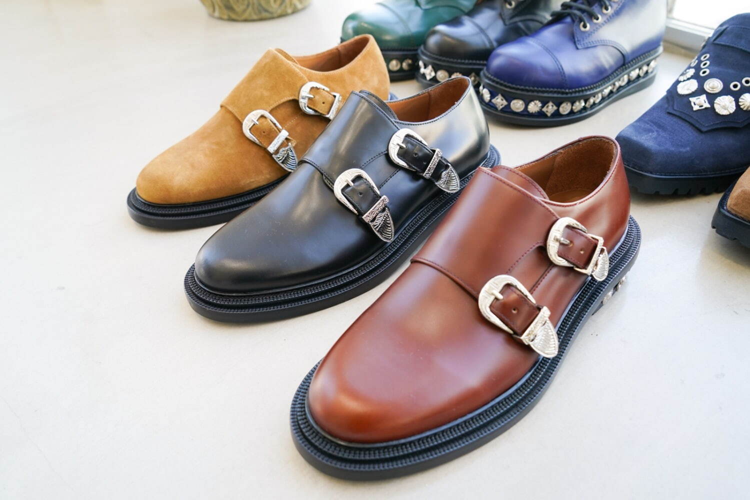 Double monk strap shoes 各75,900円