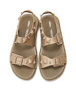 アンダーカバー×メリッサ初コラボ、大きなバラ付PVCサンダルや“カミソリリボン”のショルダーバッグ｜写真28