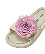 アンダーカバー×メリッサ初コラボ、大きなバラ付PVCサンダルや“カミソリリボン”のショルダーバッグ｜写真17