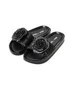 アンダーカバー×メリッサ初コラボ、大きなバラ付PVCサンダルや“カミソリリボン”のショルダーバッグ｜写真19