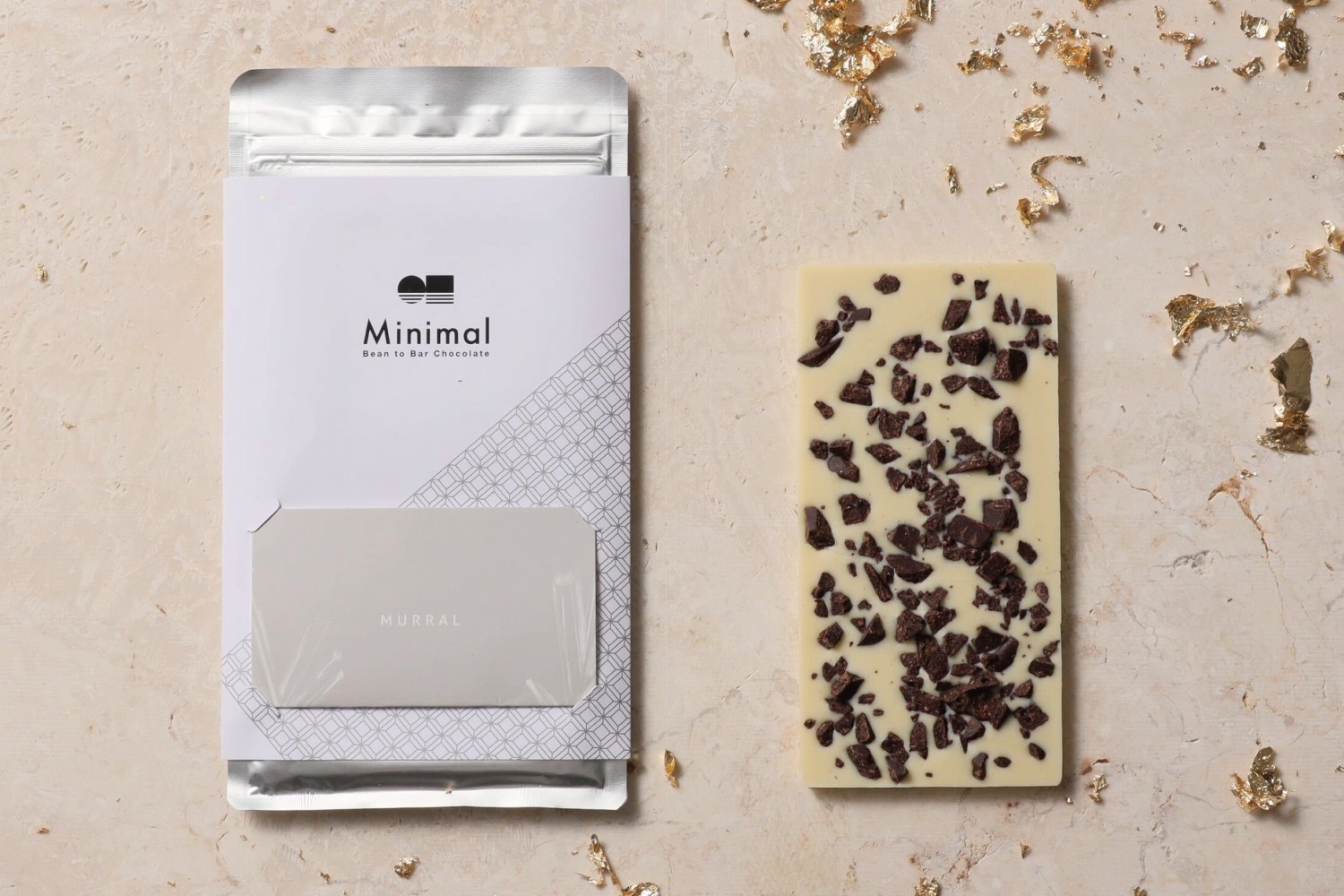 ミューラル×ミニマル“クォーツ”着想のホワイトチョコ、ザクザク食感のアクセント