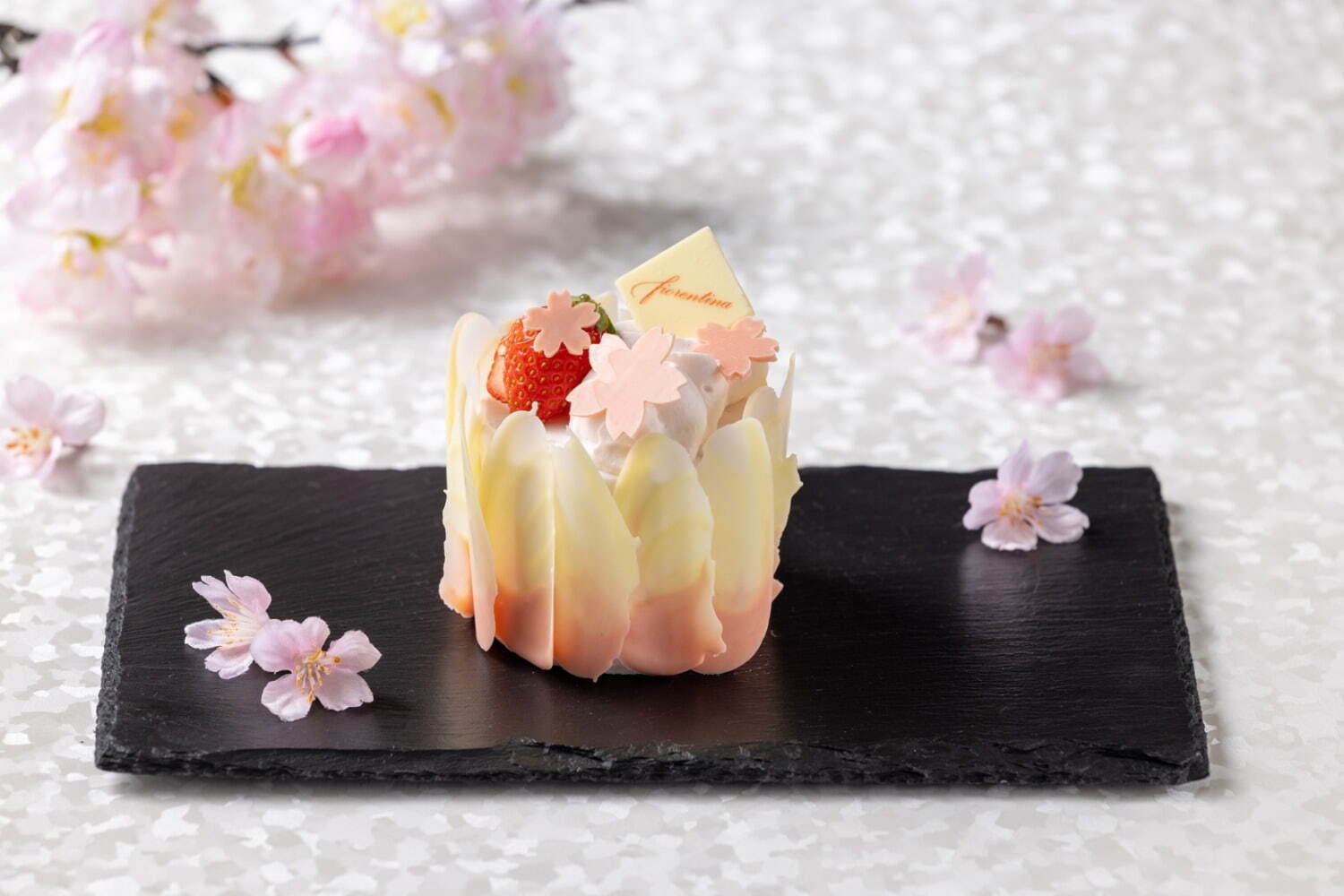 グランド プレミアム ショートケーキ 桜 2,200円