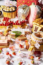 グランド ハイアット 東京“桜＆いちご”スイーツを楽しむアフタヌーンティー ブッフェ｜写真3