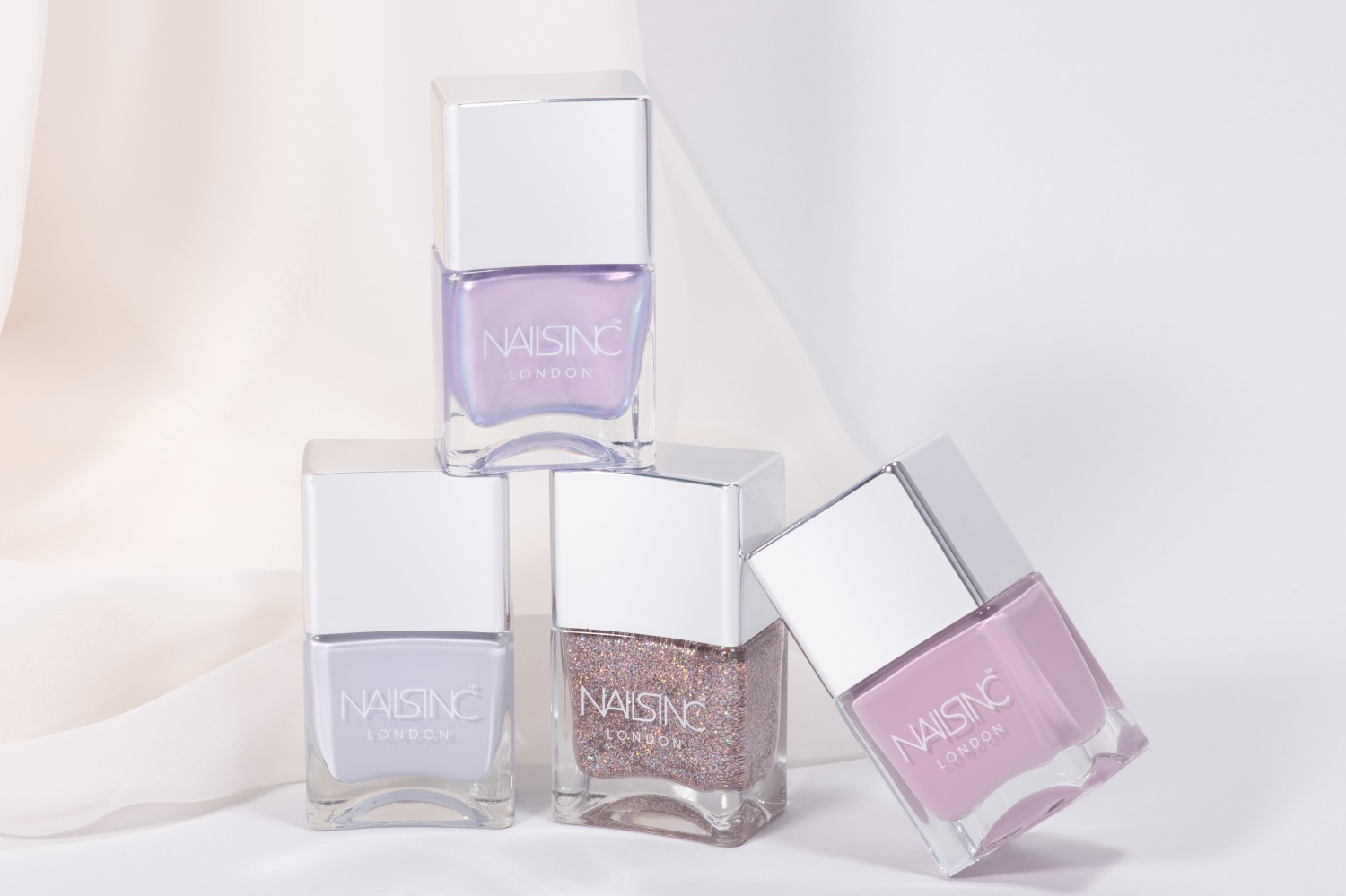 ネイルズ インク23年夏ネイル、“光のヴェール”をまとったオーロラパープル＆アイスブルー