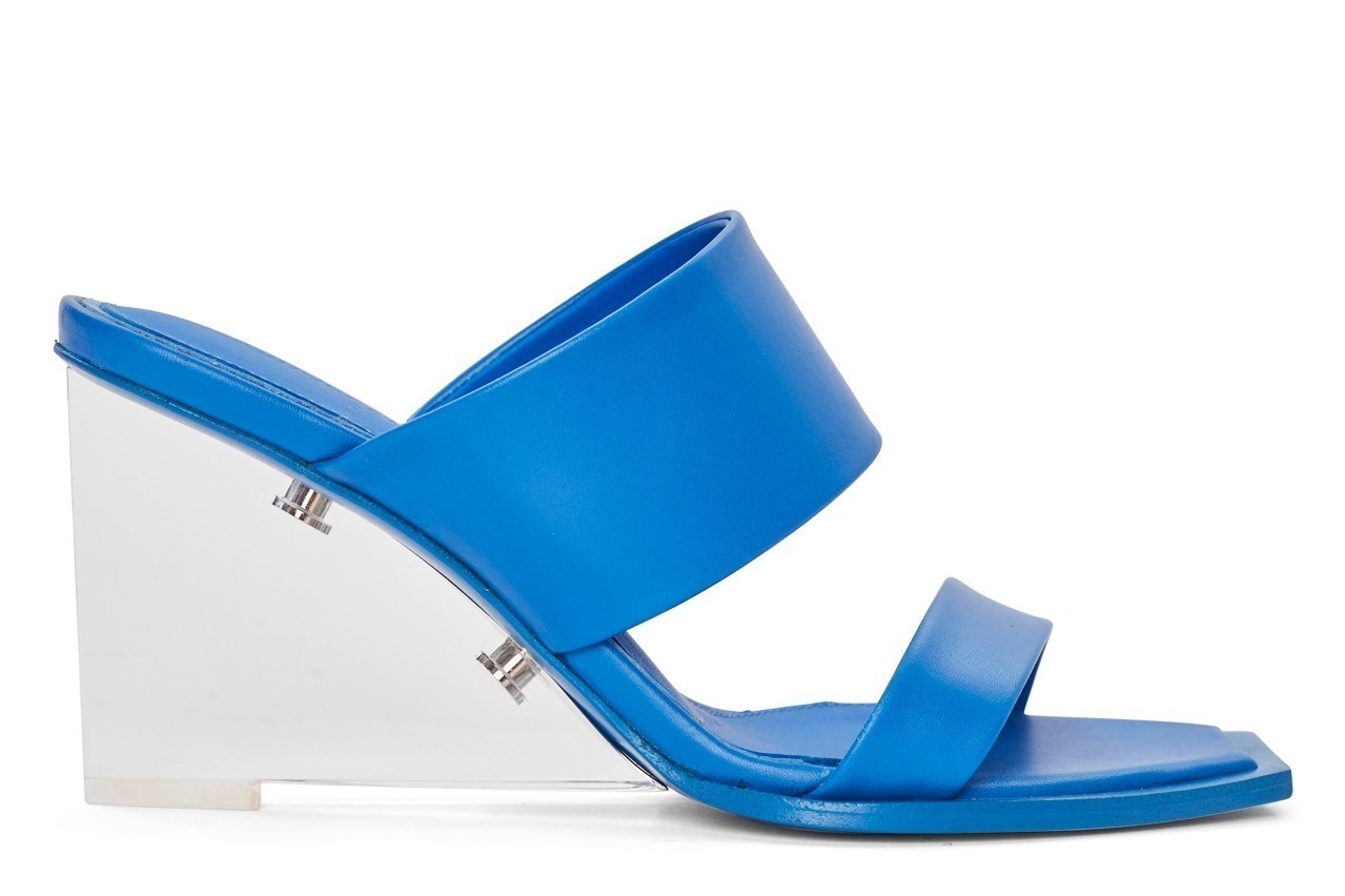 ビーチサンダル｜「おしゃれレディースサンダル」23年春夏、人気ブランドの厚底サンダル＆歩きやすいスポサン