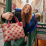 コーチのバレンタイン、真っ赤な“ハートモチーフ”たっぷりのトートバッグ＆ネックレス｜写真15