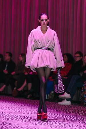 アレキサンダー ワン(alexanderwang) 2023-24年秋冬ウィメンズ&メンズコレクション  - 写真14