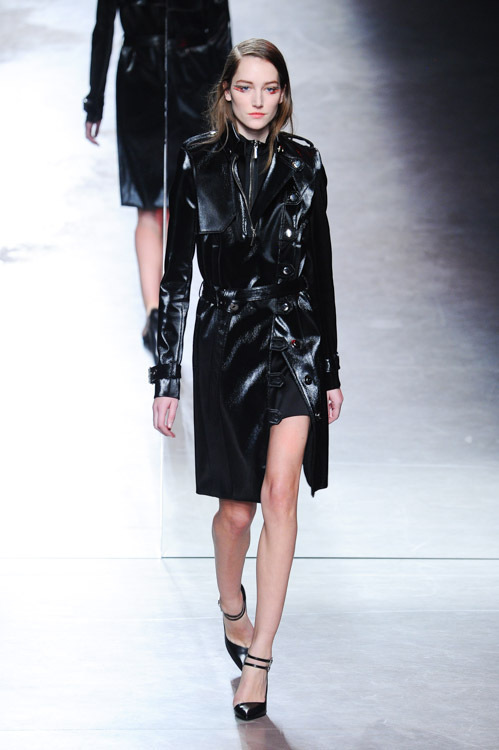 アンソニー バカレロ(Anthony Vaccarello) 2014-15年秋冬ウィメンズコレクション  - 写真14