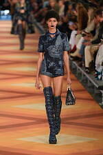 エトロ 2023年春夏ウィメンズコレクション - 変わらぬ伝統に、新たな視点を｜写真3