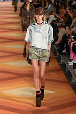 エトロ 2023年春夏ウィメンズコレクション - 変わらぬ伝統に、新たな視点を｜写真32