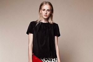 リカがユナイテッドアローズに限定ストア - ポップなUA25thアニバーサリーTシャツも