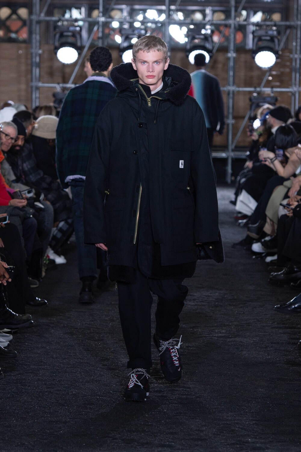 サカイ(sacai) 2023-24年秋冬ウィメンズ&メンズコレクション