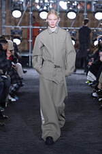 sacai man 2023年秋冬コレクション - 個性を引き出す“ジッパー”で変身｜写真29