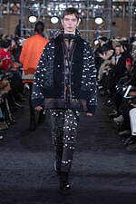 sacai man 2023年秋冬コレクション - 個性を引き出す“ジッパー”で変身｜写真40