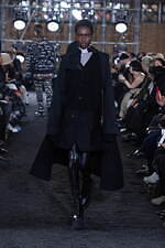 sacai man 2023年秋冬コレクション - 個性を引き出す“ジッパー”で変身｜写真48