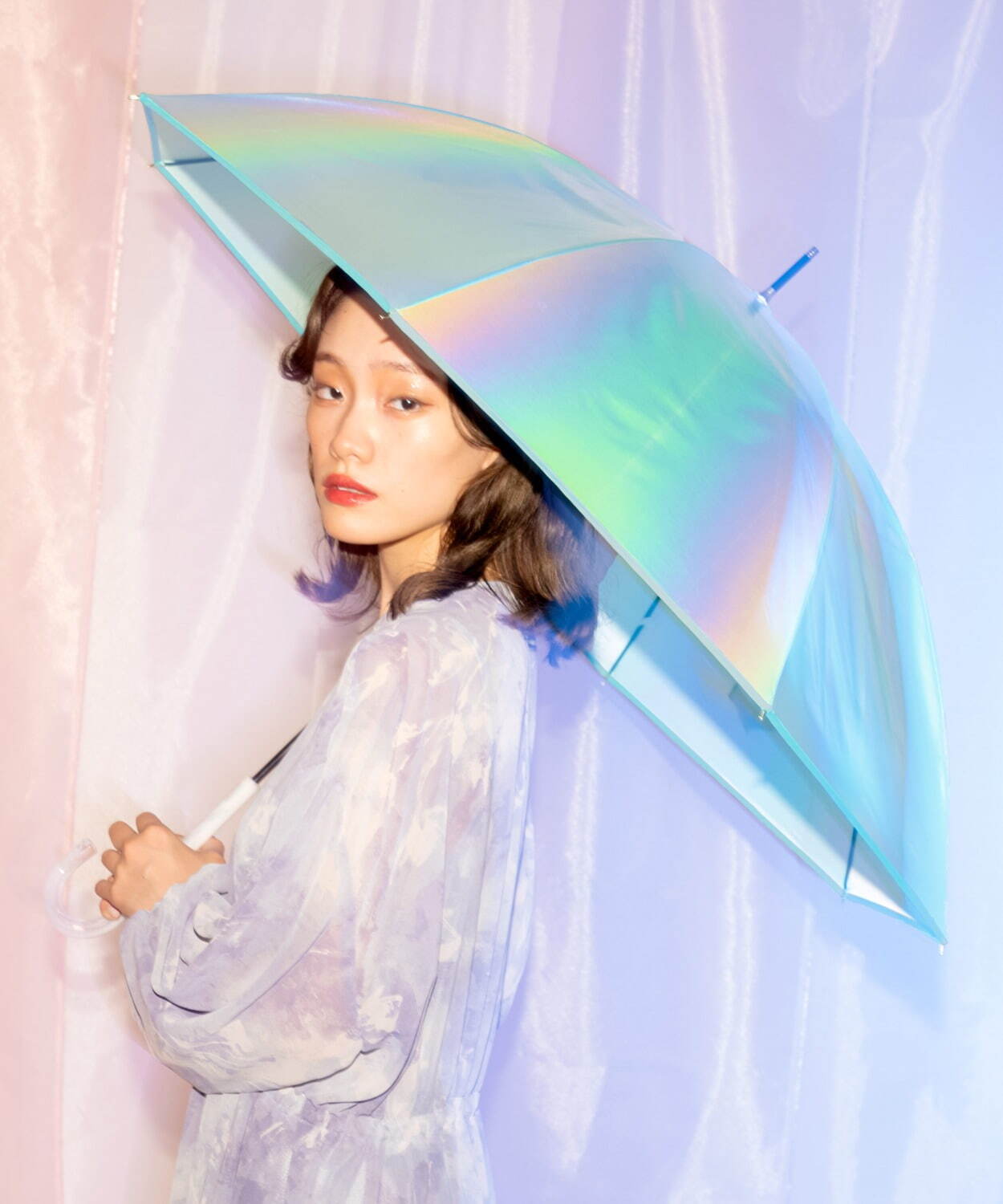 Wpc.“パールのように輝く”新作雨傘、ロマンティックな光沢生地＆大理石風のハンドル｜写真2