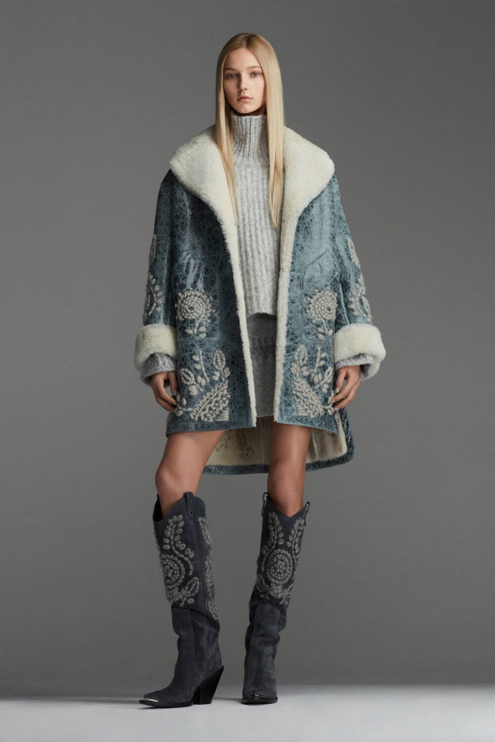 エルマンノ シェルヴィーノ(ERMANNO SCERVINO) 2023年プレ