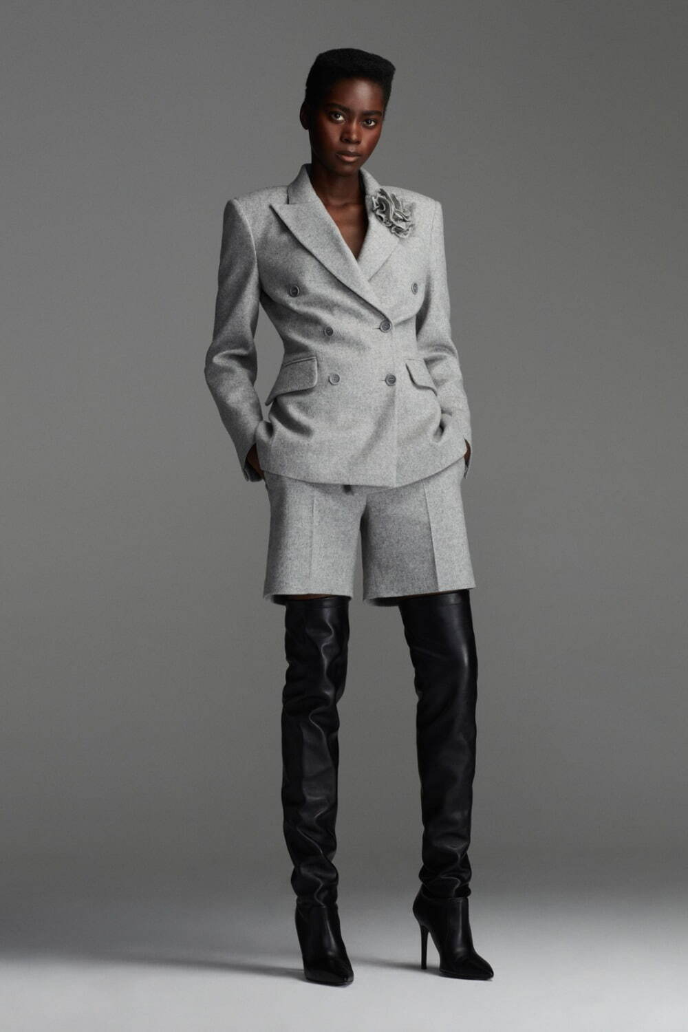 エルマンノ シェルヴィーノ(ERMANNO SCERVINO) 2023年プレ