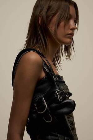 ブルマリン(Blumarine) 2023年プレフォールウィメンズコレクション  - 写真4