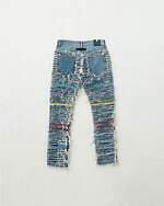 1017 アリクス 9SM×ブラックミーンズの限定デニムパンツ、クラッシュジーンズに刺繍をプラス｜写真2