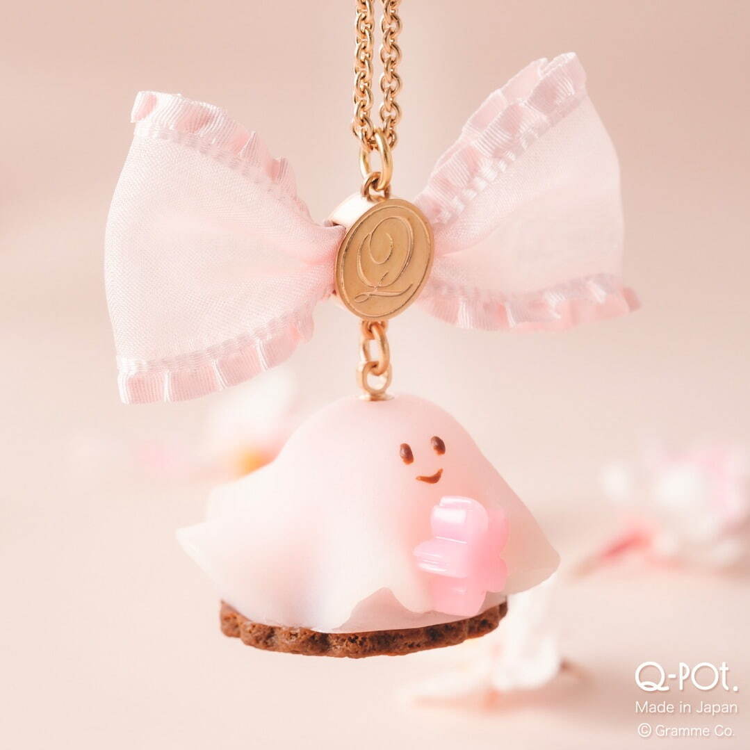 Q pot.の春限定アクセサリー、桜色に染まったオバケちゃん