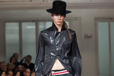 黒木華｜綾野剛、星野源、檀蜜らの注目俳優がヨウジヤマモトを着て渋谷西武のビルボードに！