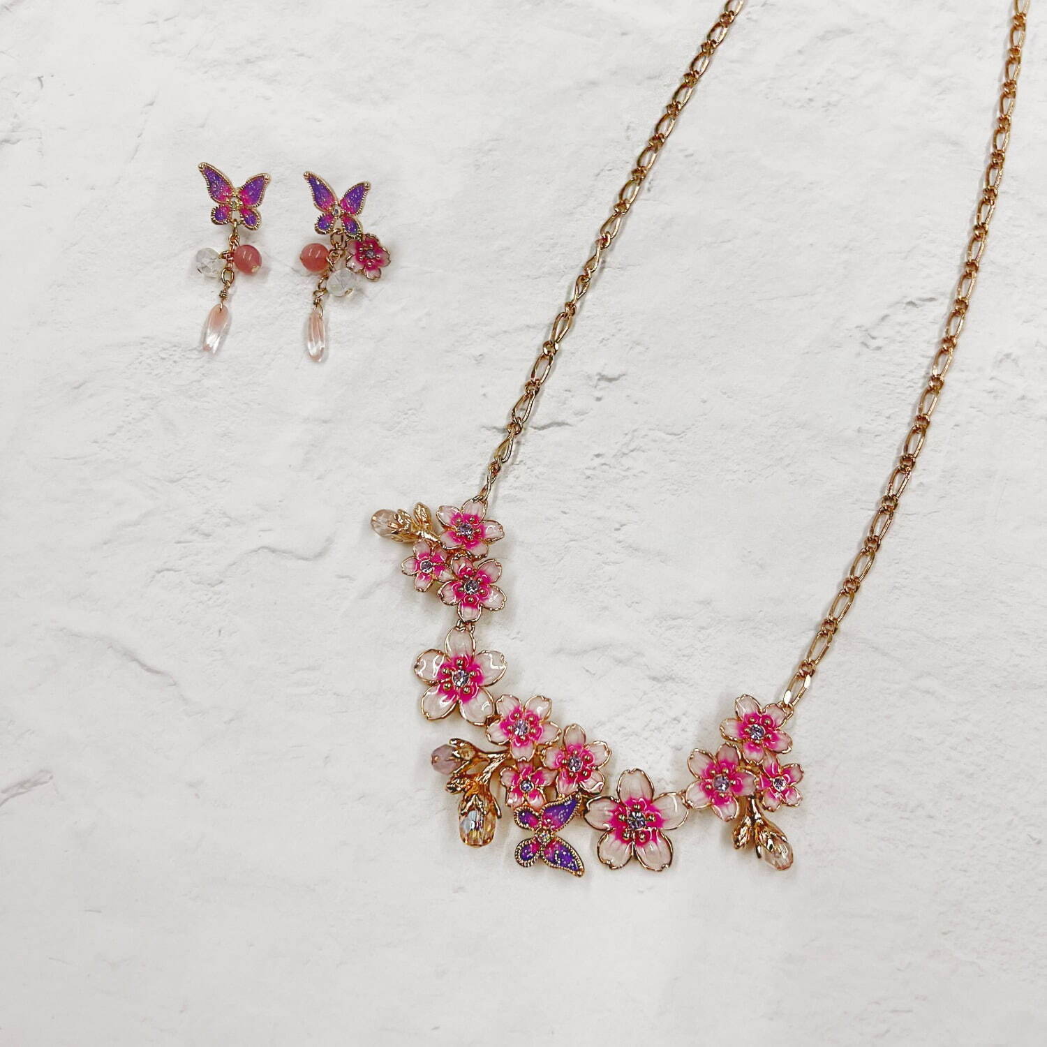 アナ スイ“桜×蝶”モチーフの新作ネックレス＆ピアス、華やかな桜の花びらやピンク色のガラス｜写真10