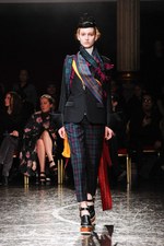 アンダーカバー 2014-15年秋冬コレクション - 装飾で物語るファンタジーな世界観｜写真35