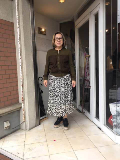 〈YOKOAUNTY〉65才オーナー霧雨コーディネイト 1
