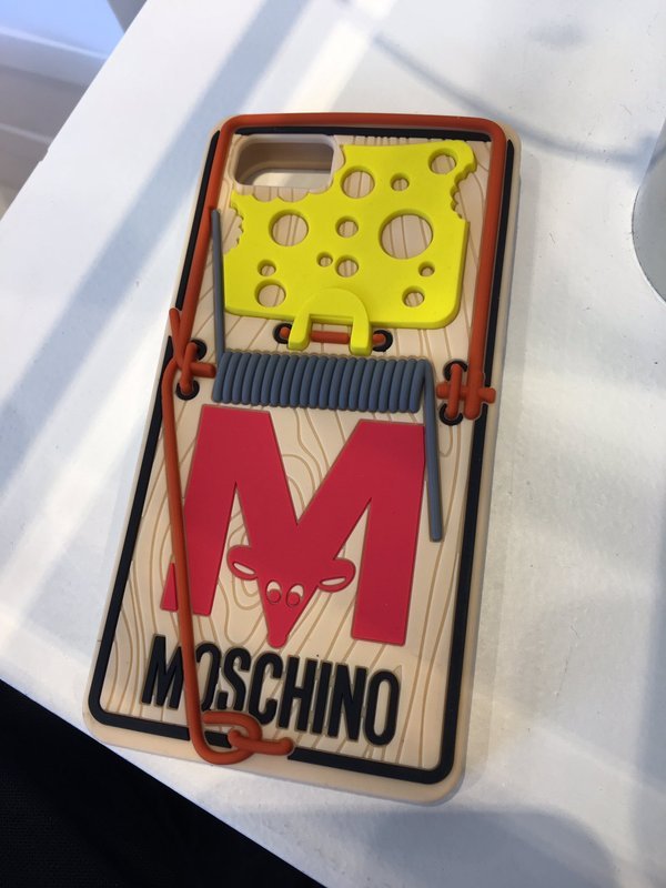 〈YOKOAUNTY〉MOSCHINO新作iPhoneケースは、シャレ感満載 - 画像3枚目