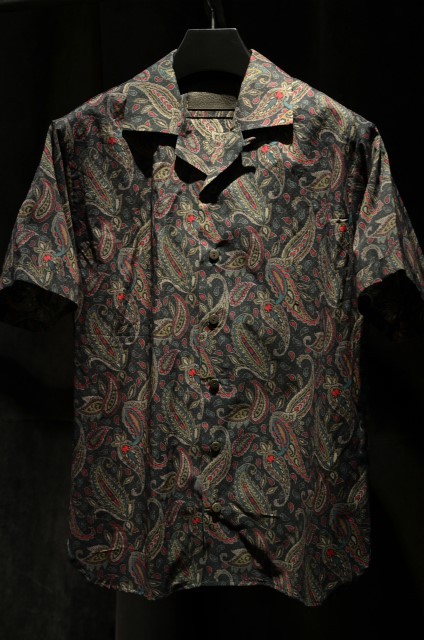 ペーズリープリントの 半袖シャツ 1