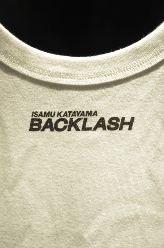 タンクトップ　BACKLASH　ロゴプリント　ホワイト [ISAMUKATAYAMA A102-01 WHITE] - 画像2枚目
