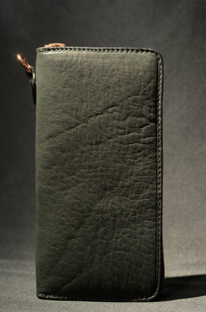 非常識な分厚い革を 使ったBACKLASHの財布 - イサムカタヤマ バック 