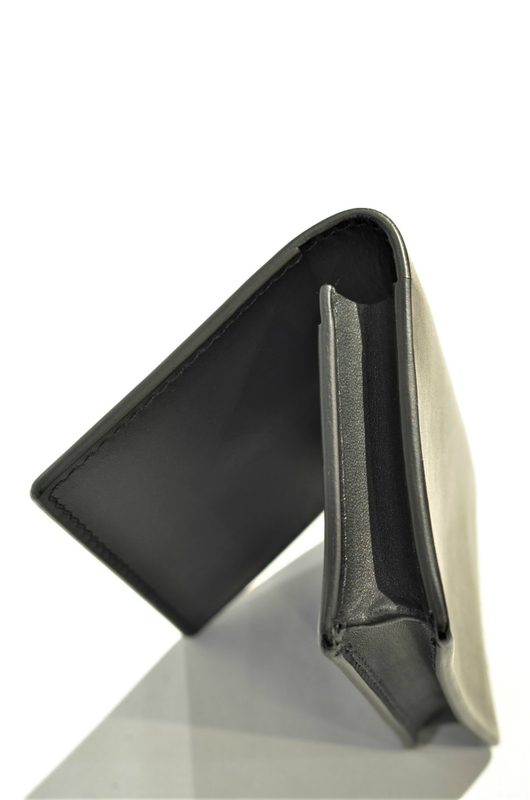 イタリアのGUIDI社製オイルカーフを 使用した 標準サイズの名刺入れ - 画像3枚目