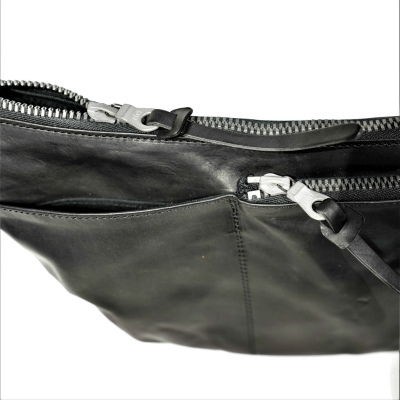 GUIDI オイルレザー バナナバック - イサムカタヤマ バック