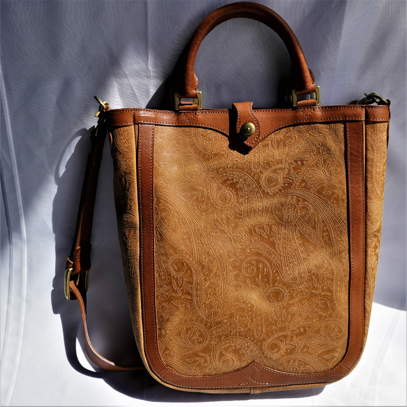 Paisley embossing COWLEATHER TOTE BAG - 画像1枚目