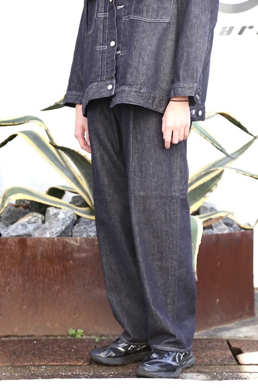 Graphpaper Colorfast Denim Two Tuck Pants再販 - マーク 山口のアイテム - ファッションプレス