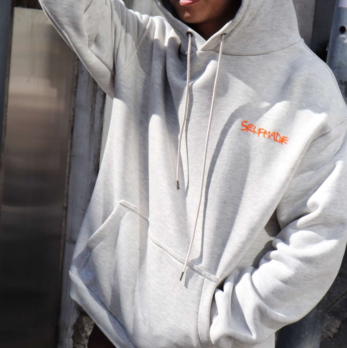 [40％OFF] SELF MADE BY GIANFRANCO VILLEGAS / Oversized hoodie with small selfmade logo - 画像2枚目