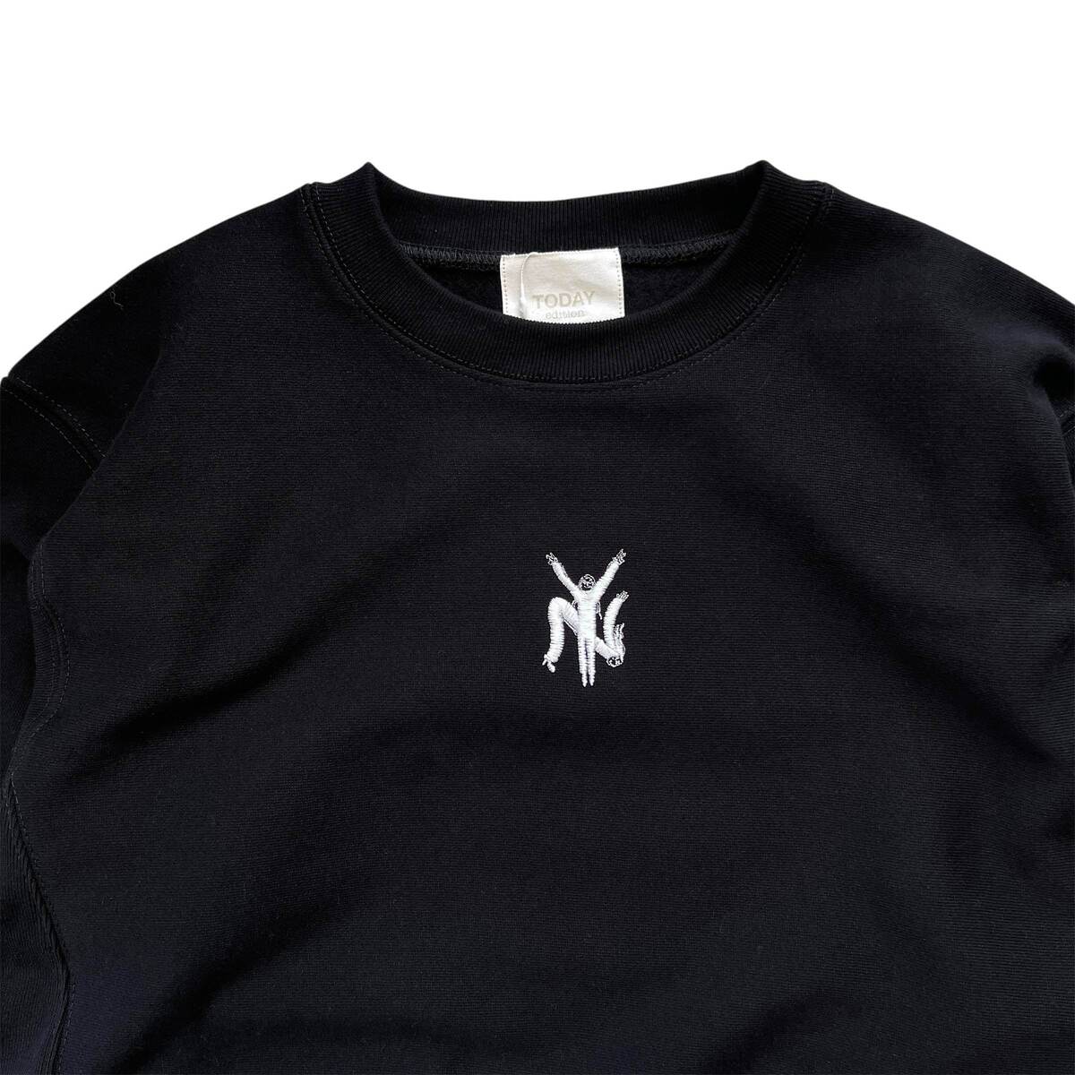 TODAY edition NY Crewneck Sweat 2