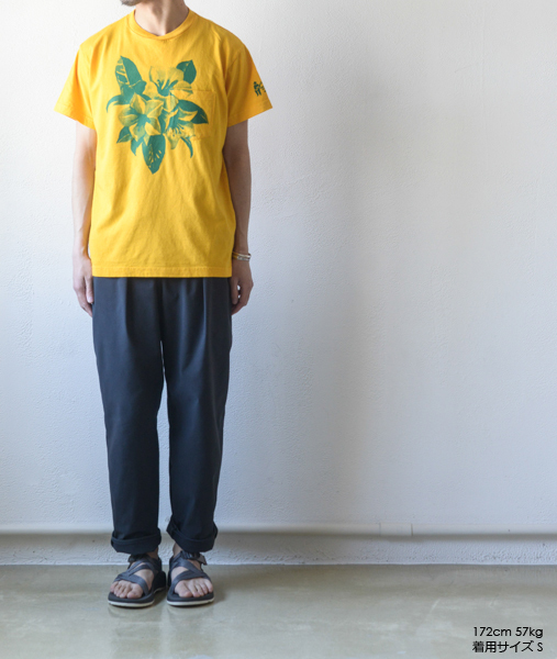 Printed Cross Crew Neck T-shirt - Floral - Gold【Engineered 】 - 画像5枚目