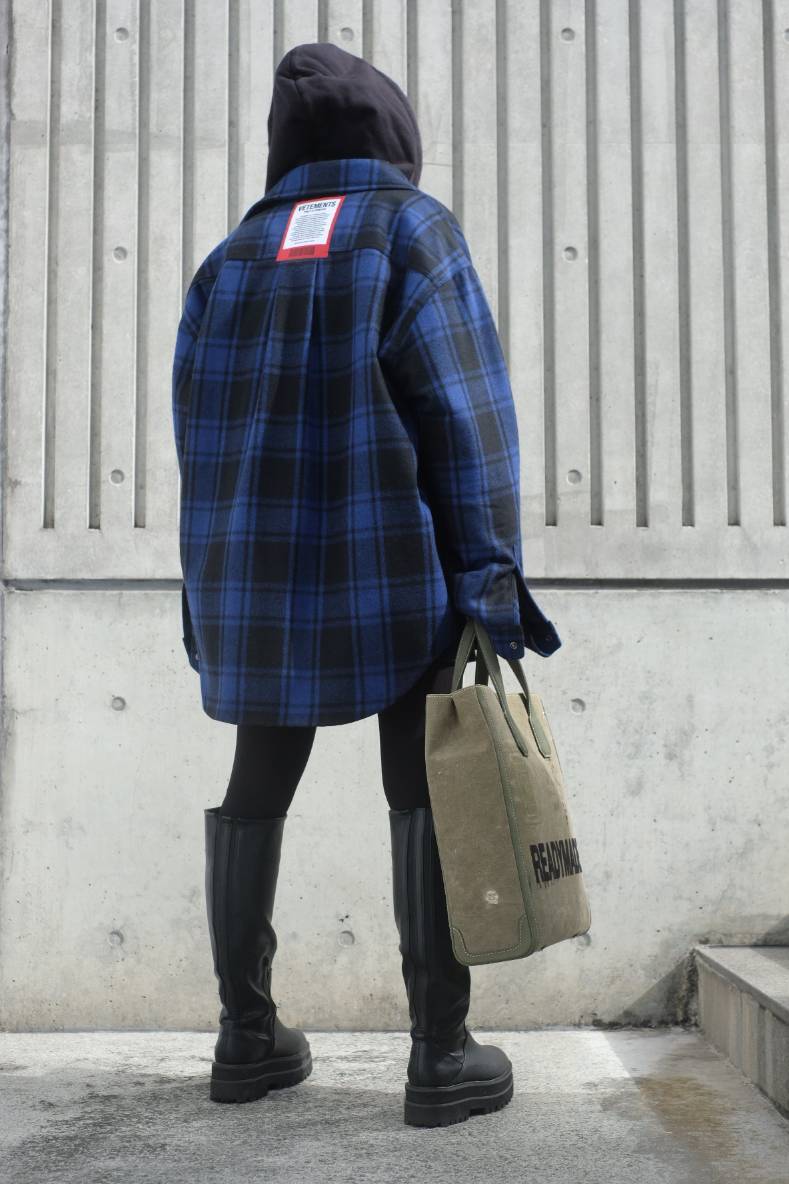 エレファンツ ヴェトモン(VETEMENTS) 女性