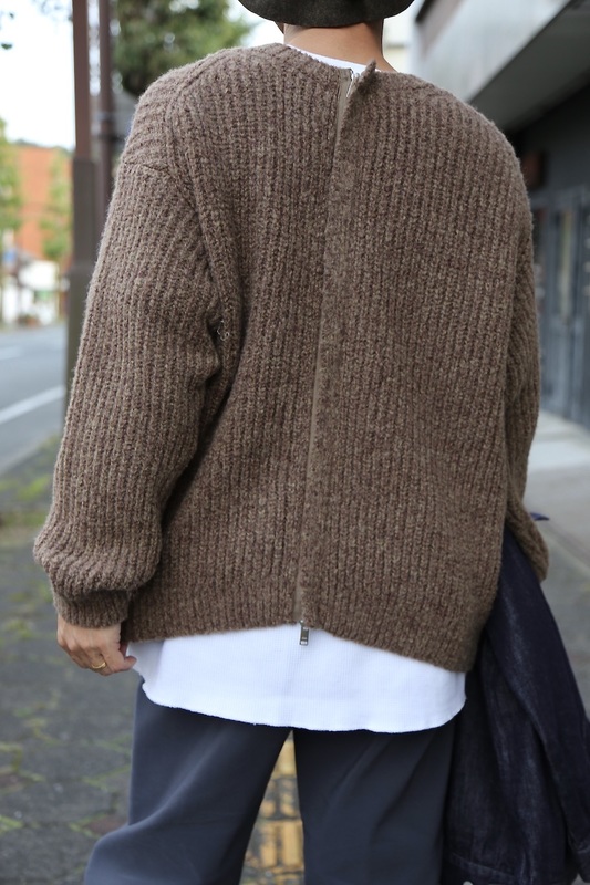 Yoke カーディガン3G BACK ZIP RIB CREW NECK