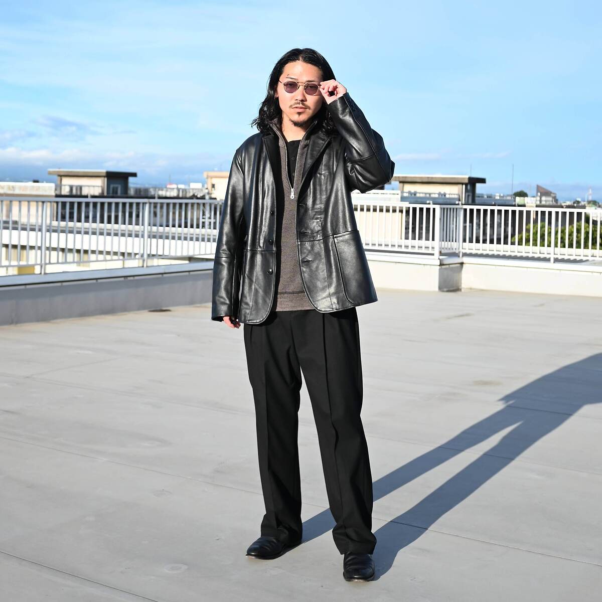 YASHIKI(ヤシキ)着回し抜群ハーフジップニット、普通に良いスラックスstyle2のショップスナップ