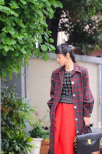 IZUMIさん - サンタモニカ(ショップ)(Santa Monica)、プラダ(PRADA)｜原宿ストリートスナップ - 写真2