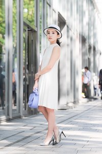 田川 奈緒子さん - J.クルー(J.Crew)、クロエ(Chloé)｜青山・表参道ストリートスナップ - 写真1