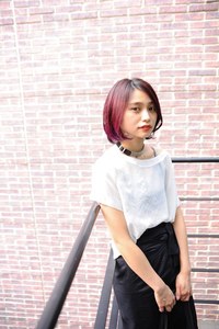 小林 加奈さん - アメリカンアパレル(American Apparel)、ヴァンズ(Vans)｜原宿ストリートスナップ - 写真2